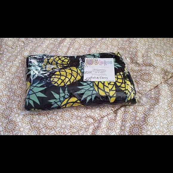 NOT FOR SALE ISO These Leggings!!! Size TC - Picture 1 of 2
