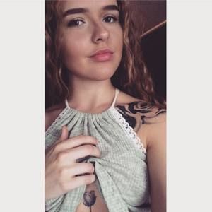 Meet your Posher, Paige