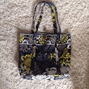 FLASH SALE - Vera Bradley tote
