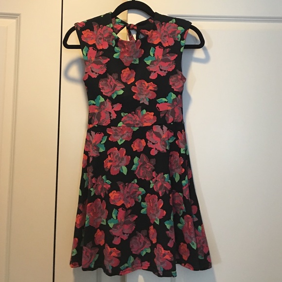 Forever 21 Dresses - Forever 21 Floral Skater Dress Size S Forever 21 Dresses - Forever 21 Floral Skater Dress Size S