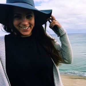 Meet your Posher, Nicole
