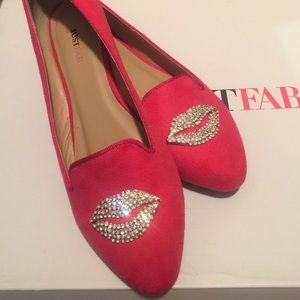 Cute pink smoking slippers.