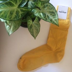 Etiquette Mustard Yellow Socks