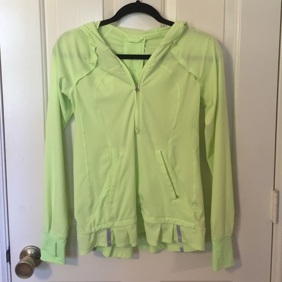 🌟SOLD🌟 Lululemon rain resistant quarter zip