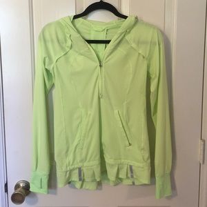 🌟SOLD🌟 Lululemon rain resistant quarter zip
