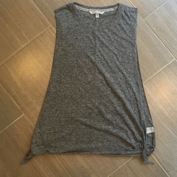 NWOT Victoria's Secret gray open side muscle tee