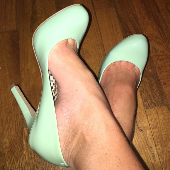 Jessica Simspon brand mint green "Abriana" heels - Picture 4 of 4
