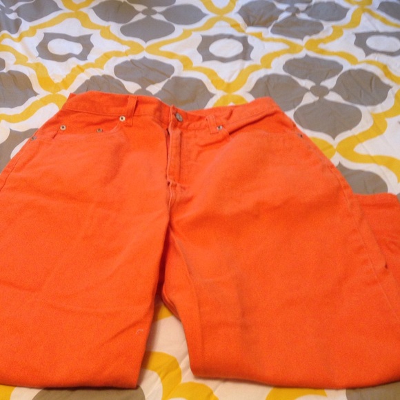 Bill Blass pre own Capri