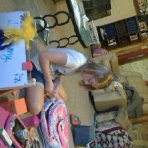 Meet your Posher, Charis