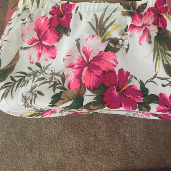 Brand NEW fun skirt - Picture 2 of 3