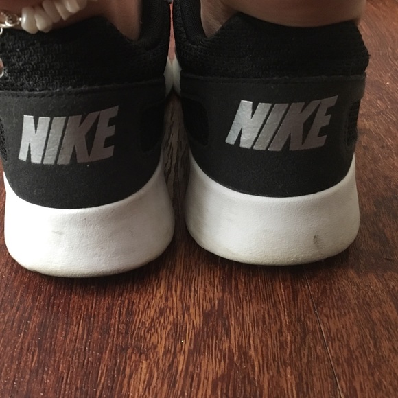 Shoes - Picture 3 of 4
