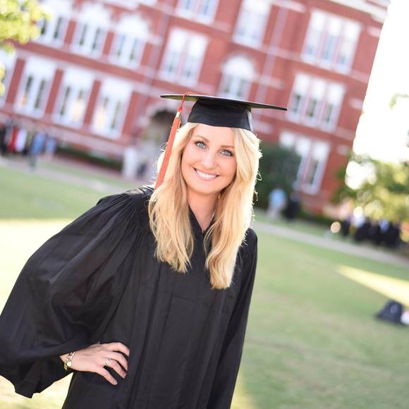 Meet your Posher, Elizabeth