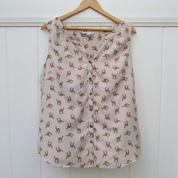 Camel sleeveless button down