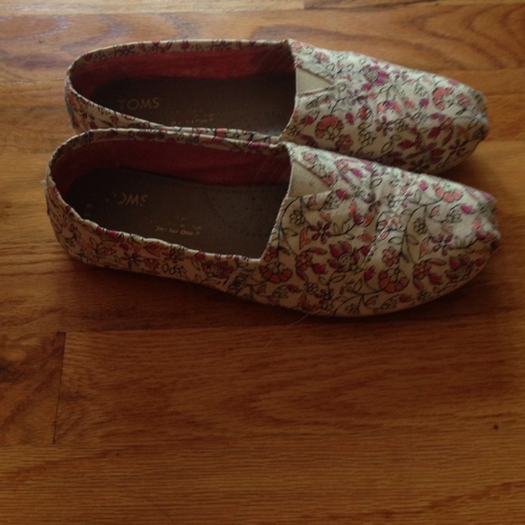 Floral Print Classic Toms - Picture 2 of 2