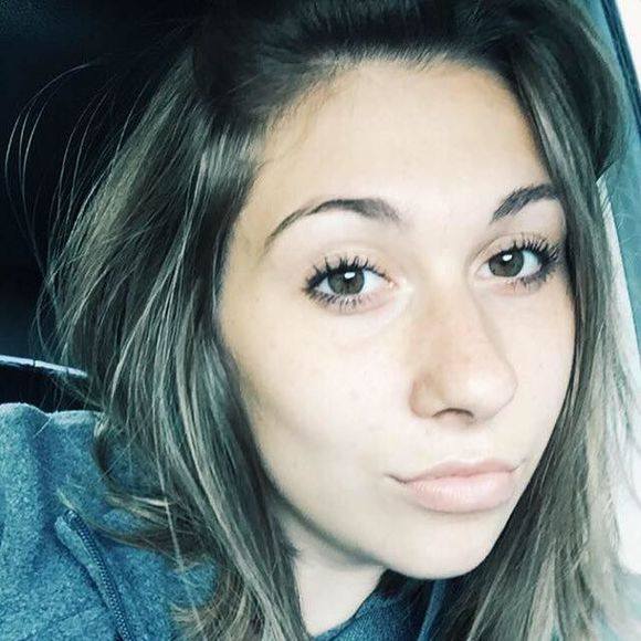 Meet your Posher, Alexandra