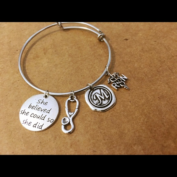 Registered nurse charm bracelet - Picture 2 of 3