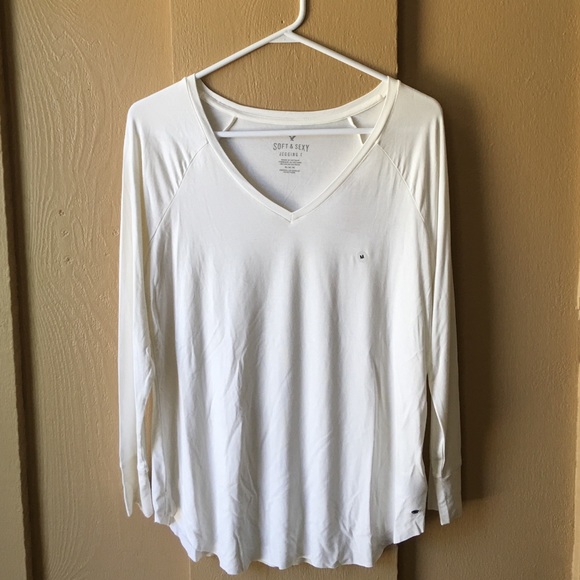 American Eagle Outfitters Tops - AE Outfitters soft and sexy jegging tee