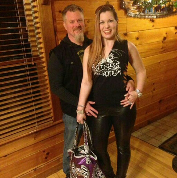 Meet your Posher, Andrea - Picture 3 of 4