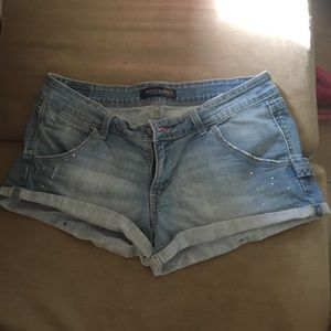 Levi shorts! Great condition!