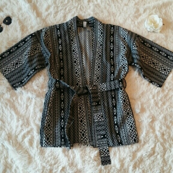 FOREVER 21 BELTED KIMONO BLAZER