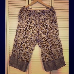 Capri pants - gorgeous brocade trim!