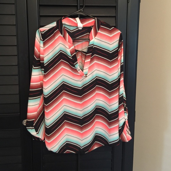 Chevron top - Picture 1 of 2
