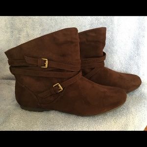 New R2 Footwear Brown Ankle Boots