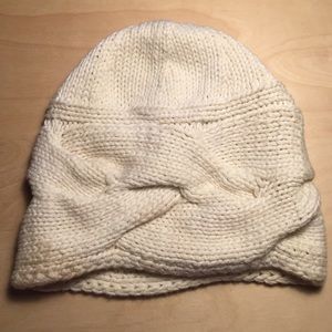 UGG Australia Ivory Horizontal Beanie