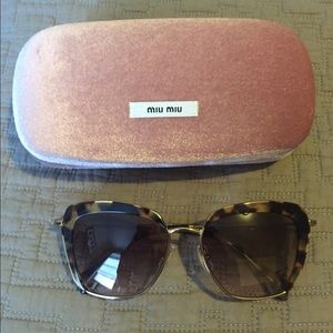 Miu Miu Sunglasses - Style: NOIR SMU52Q