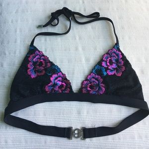 BEACH BUNNY☀️Floral Daze Bikini Top