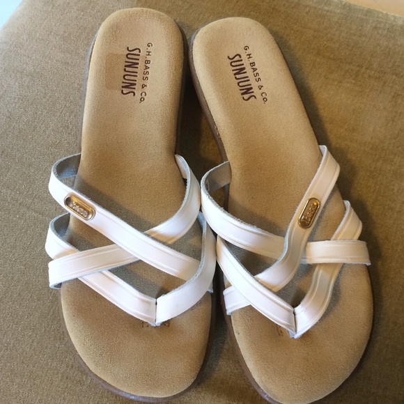 bass white sandals