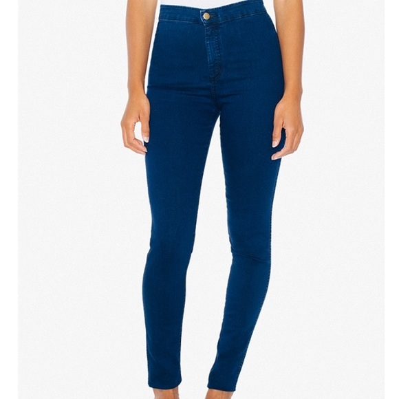 Dark wash easy jean (high waisted)