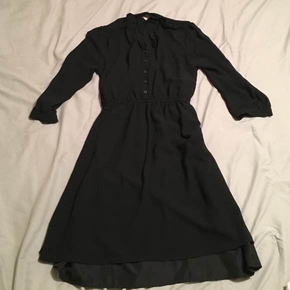 ❤️Contemporary black high-neck dress