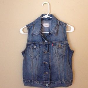 Levi's jean vest