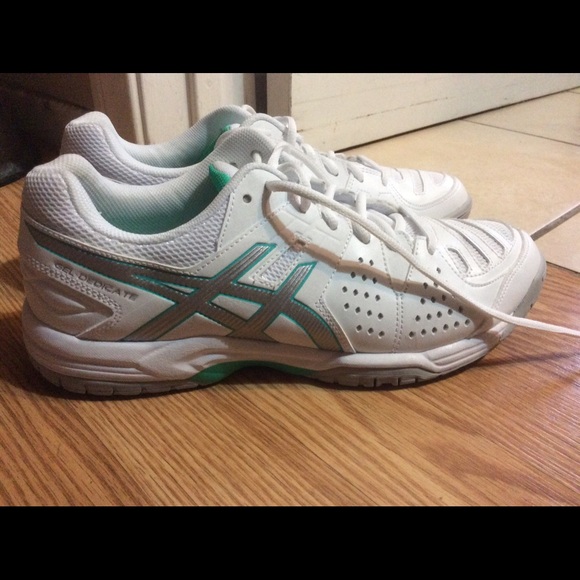 Asics Tennis Shoes Size 9.5