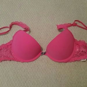 Gilly Hicks push-up bra