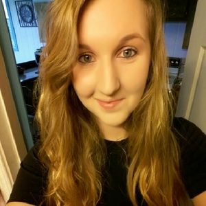 Meet your Posher, Arielle