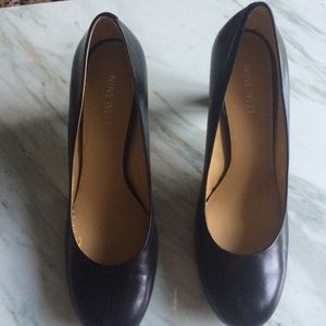 Nine West Black Pumps