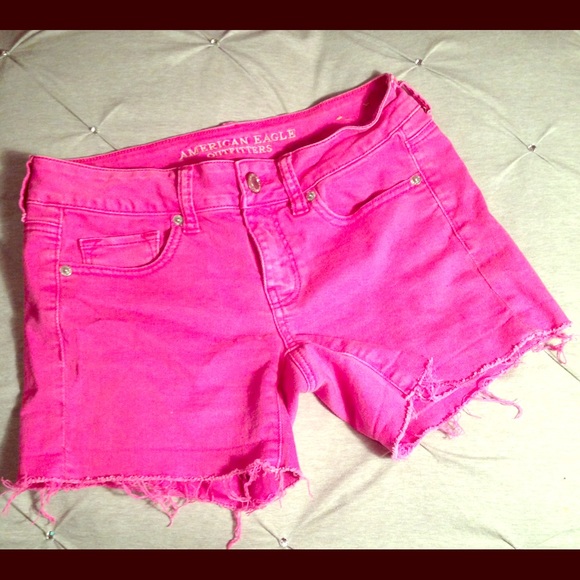 American Eagle Pink jean shorts!