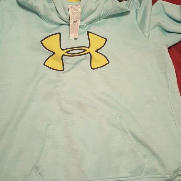 Under armour sweat shirt