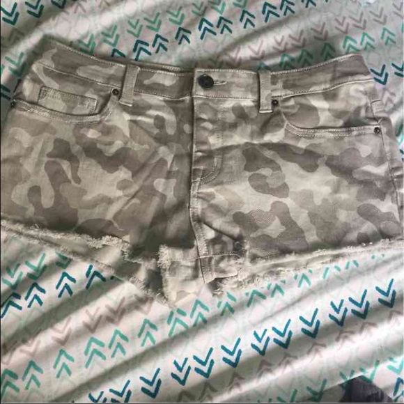 VS Jean shorts