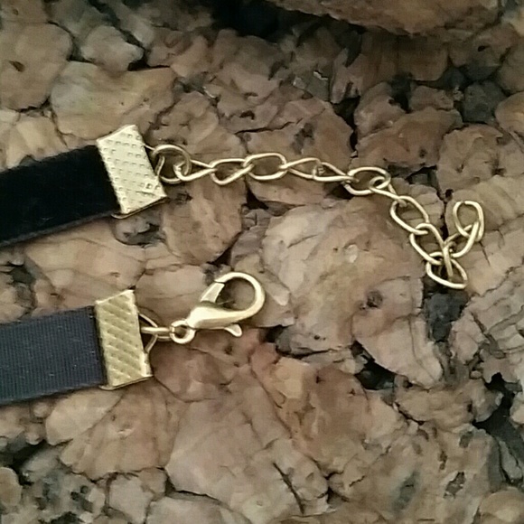 SKINNY VELVET CHOKER - Picture 3 of 3
