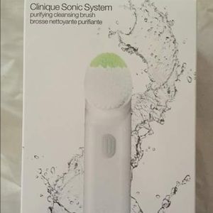Clinique Sonic Face Brush