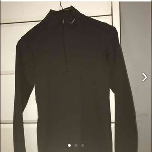 Fitted Nike sweatshirt