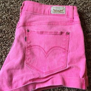 Hot pink Levi shorts size 7