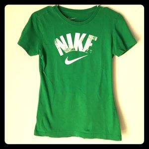 Nike tshirt