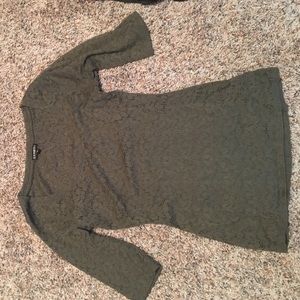 Scoopneck stretchy floral lace 3/4 sleeve