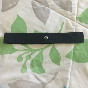 black lululemon headband!
