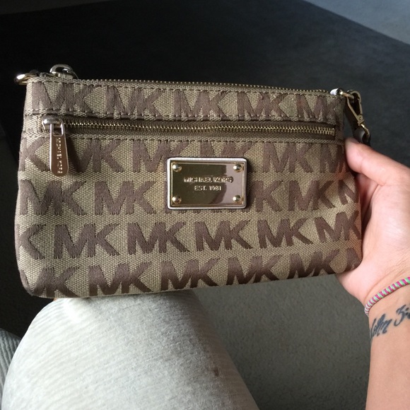 MK wrist bag