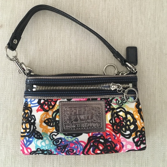 Coach Handbags - Coach poppy small handbag
